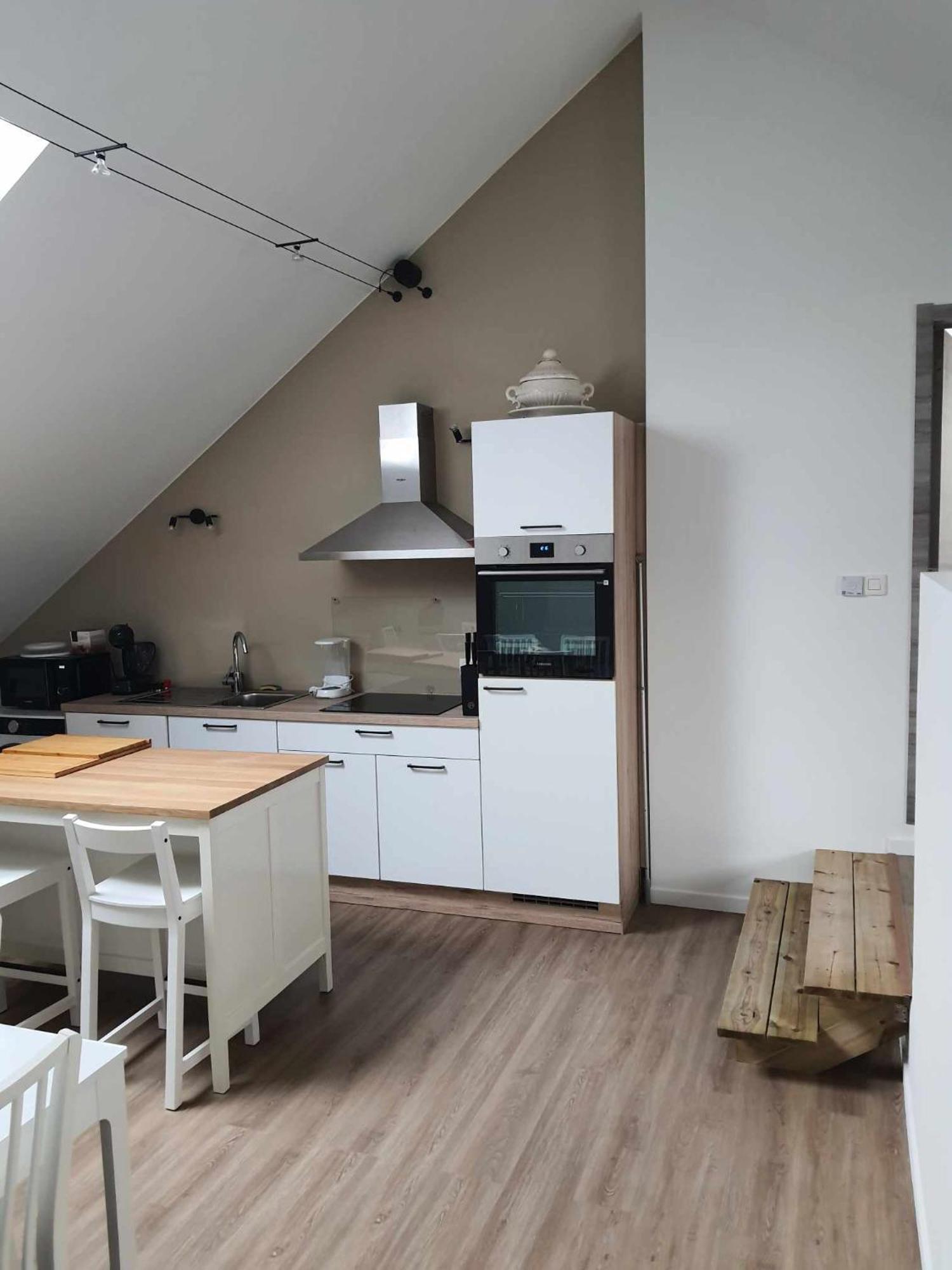 Gite Rural 3 Epis "Aux Pieds Des Ar'Den" - Chambre 1 Isolee Et Chambre 2 Dans Hall De Nuit - 34 Rue Du Chateau A 5564 Wanlin - 4 Adultes Et 2 Enfants 호후예트 외부 사진