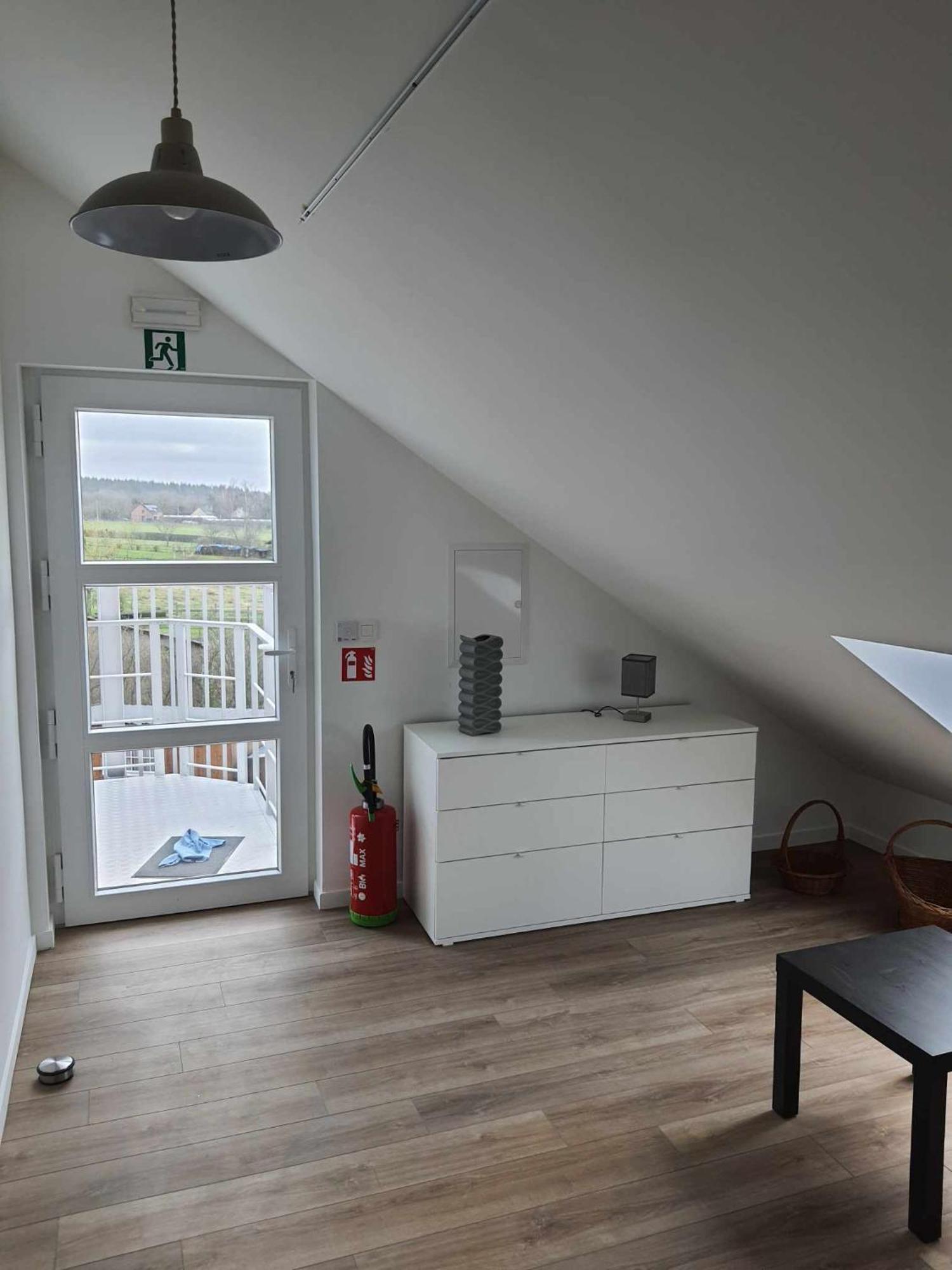 Gite Rural 3 Epis "Aux Pieds Des Ar'Den" - Chambre 1 Isolee Et Chambre 2 Dans Hall De Nuit - 34 Rue Du Chateau A 5564 Wanlin - 4 Adultes Et 2 Enfants 호후예트 외부 사진